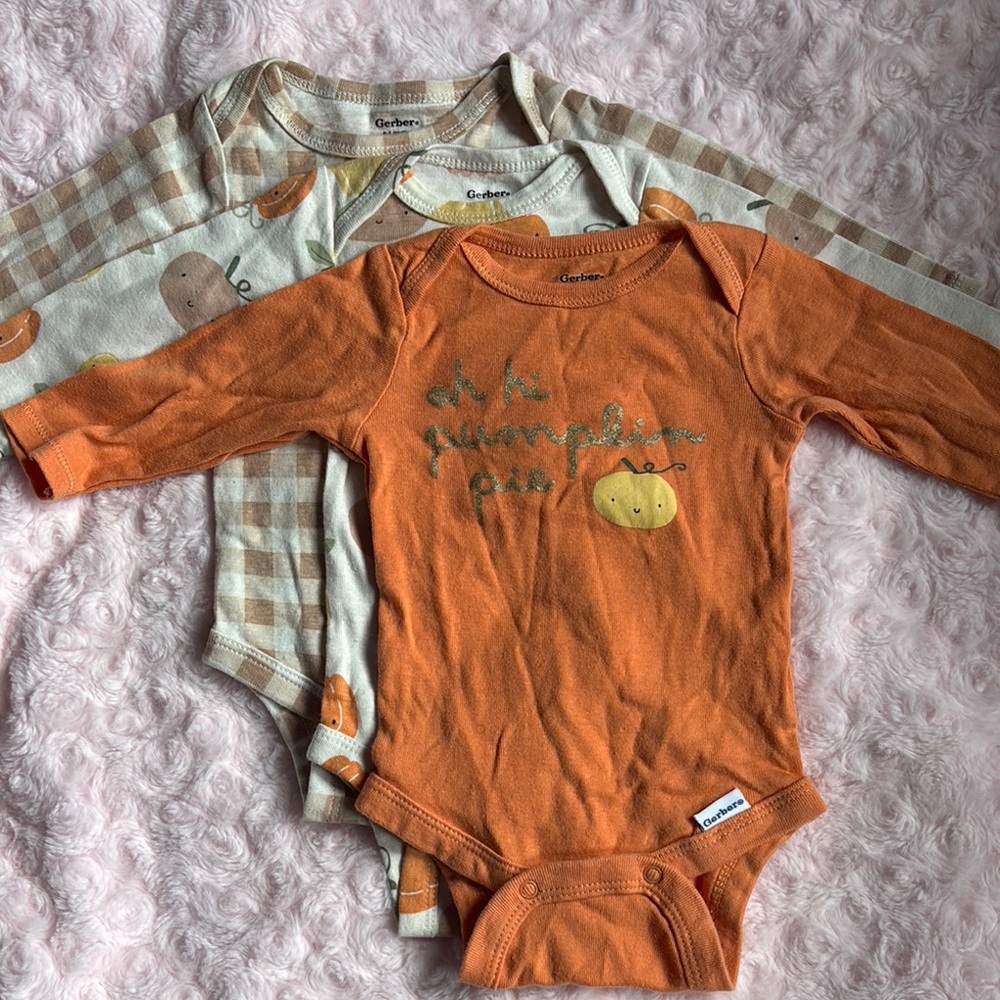 Gerber Three-Pack Pumpkin Baby Bodysuits